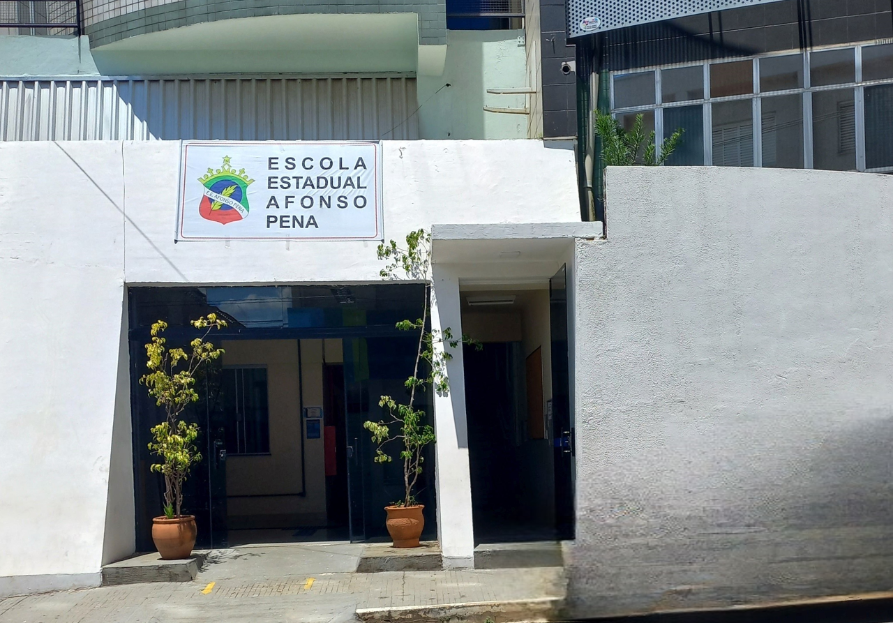 Novo telefone da EE Afonso Pena